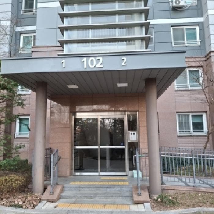 서울특별시 동작구 신대방동 720 보라매이편한세상 102동 4층402호
