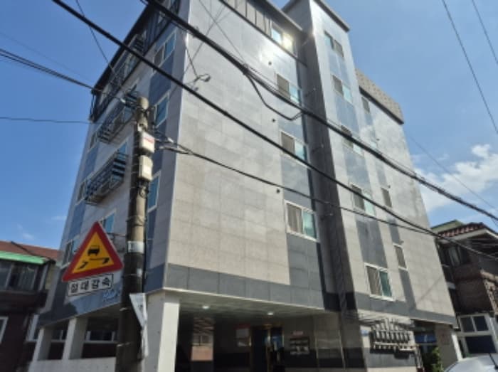 서울특별시 서대문구 연희로39길 47-1, 4층402호 (홍은동,블루스카이빌)