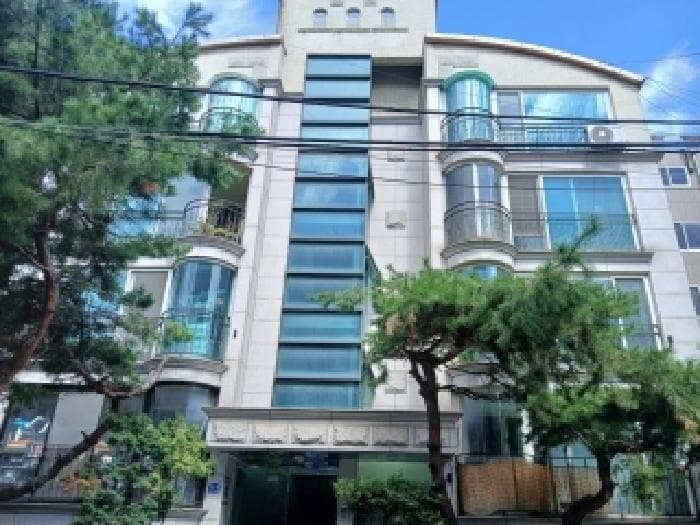 서울특별시 용산구 한남동 657-136  1층101호