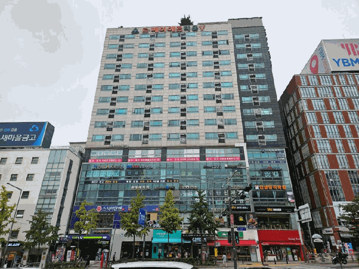 서울특별시 서대문구 창천동 29-81 신촌르메이에르타운5  1층101호