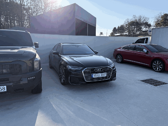 아우디 A6 45 TFSI quattro 2023년식
