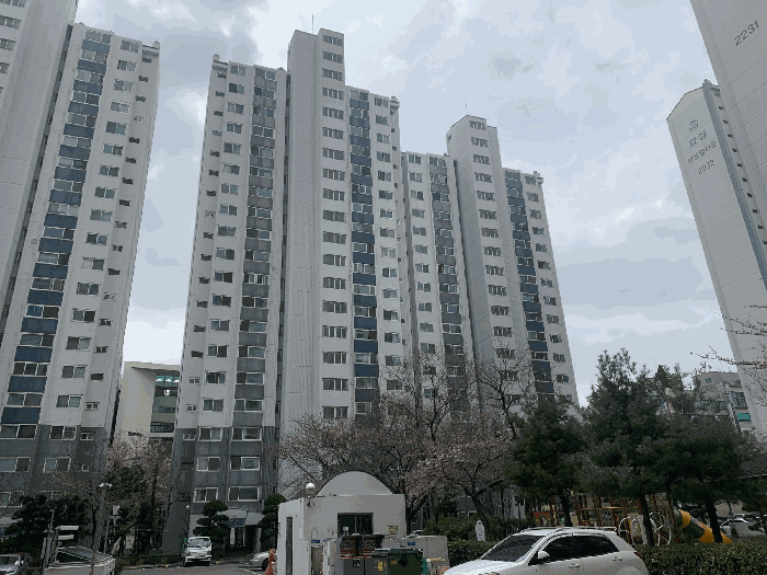 경기도 부천시 원미구 상동 527-3 진달래마을 2233동 1층103호