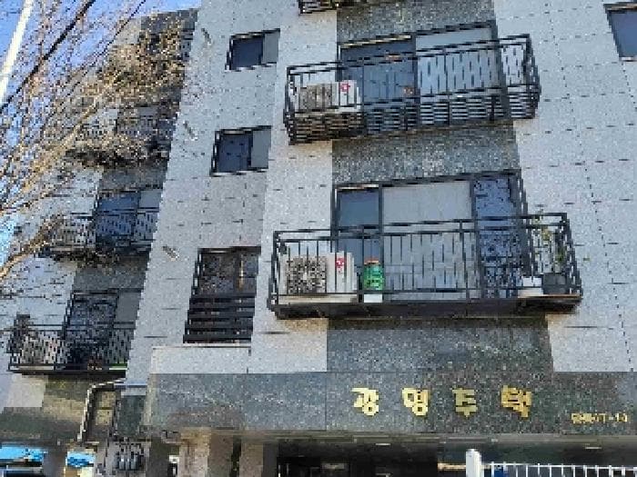 경기도 수원시 권선구 평동로58번길 42, 101동 2층202호 (평동,광명주택)