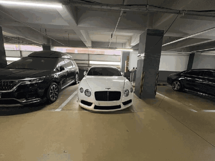 벤틀리 New Continental GT V8 2013년식