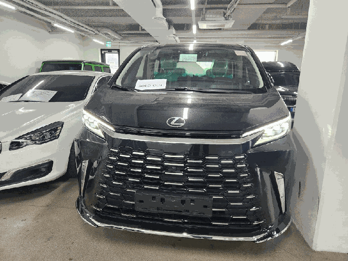 재규어 렉서스 LM500h Executive 2026년식