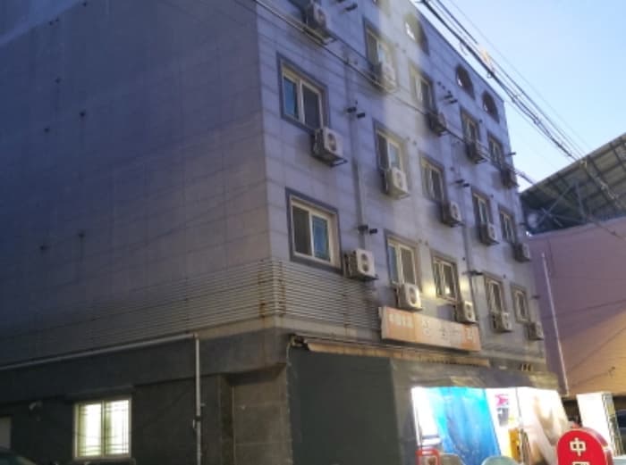 경기도 평택시 안중읍 안중로60번길 18, 1층101호