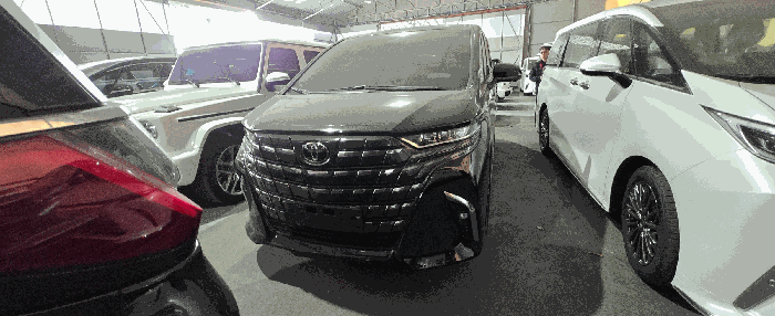  토요타 Alphard Hybrid