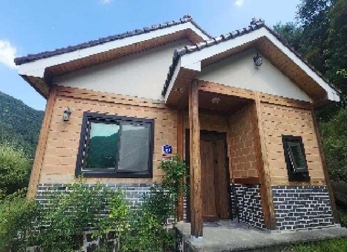 충청북도 옥천군 군서면 금산리 242-23 주1동