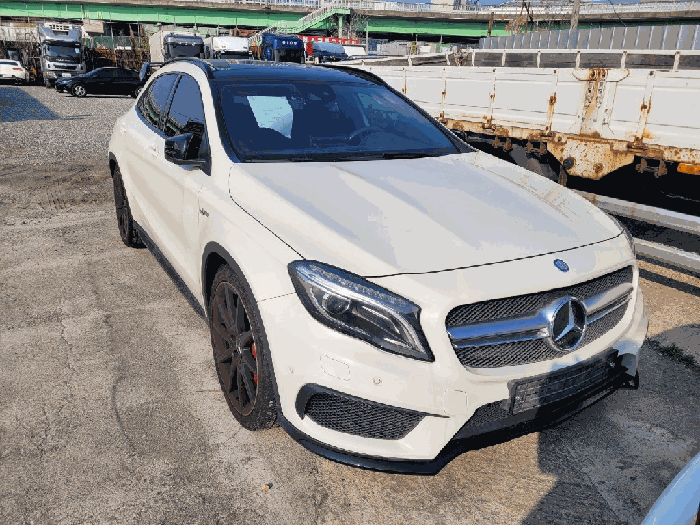 벤츠 Mercedes-AMG GLA45 4Matic 2016년식