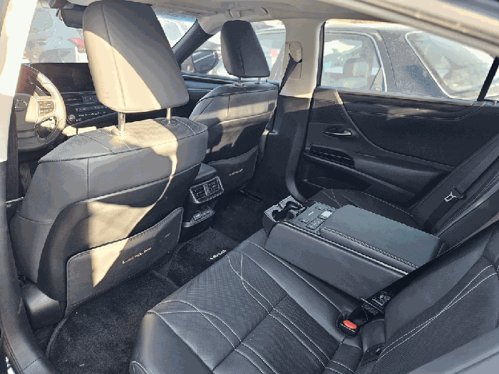 TOYOTA MOTOR 렉서스 ES300H 2023년식