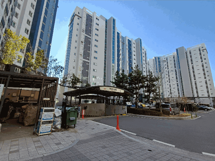 경상북도 포항시 남구 동해면 환지등예정지 동해토지구획정리지구13블록1로트 포항코아루블루인시티 108동 3층301호