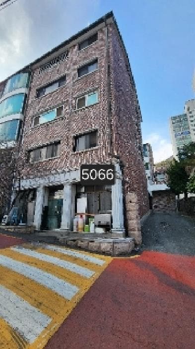 부산광역시 수영구 망미동 880-37  4층103호