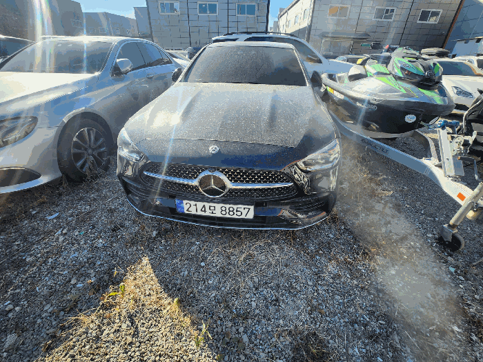 벤츠 Mercedes-Benz C300 4MATIC 2024년식