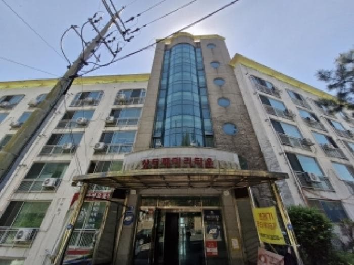 부산광역시 사하구 신평동 100-15 샹트패미리타운  2층206호