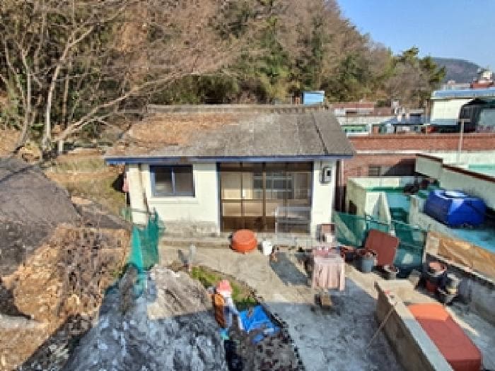 경상남도 창원시 진해구 용원남로17번안길 6-6