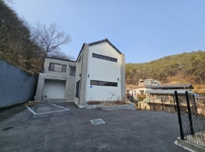 경상남도 진주시 명석면 광제산로35번길 11