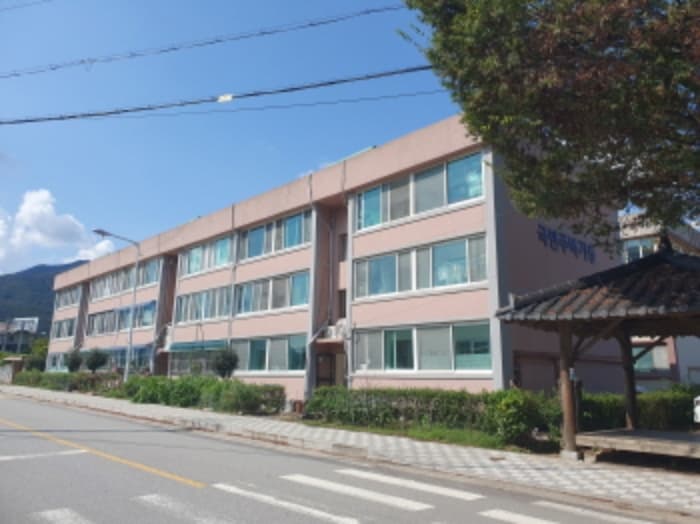 경기도 가평군 청평면 잠곡로 79, 2층204호 (청평국민주택가동)
